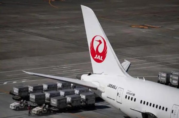 嘉多网 机长执飞前饮酒导致三个航班严重延误，日航37名高管被降薪